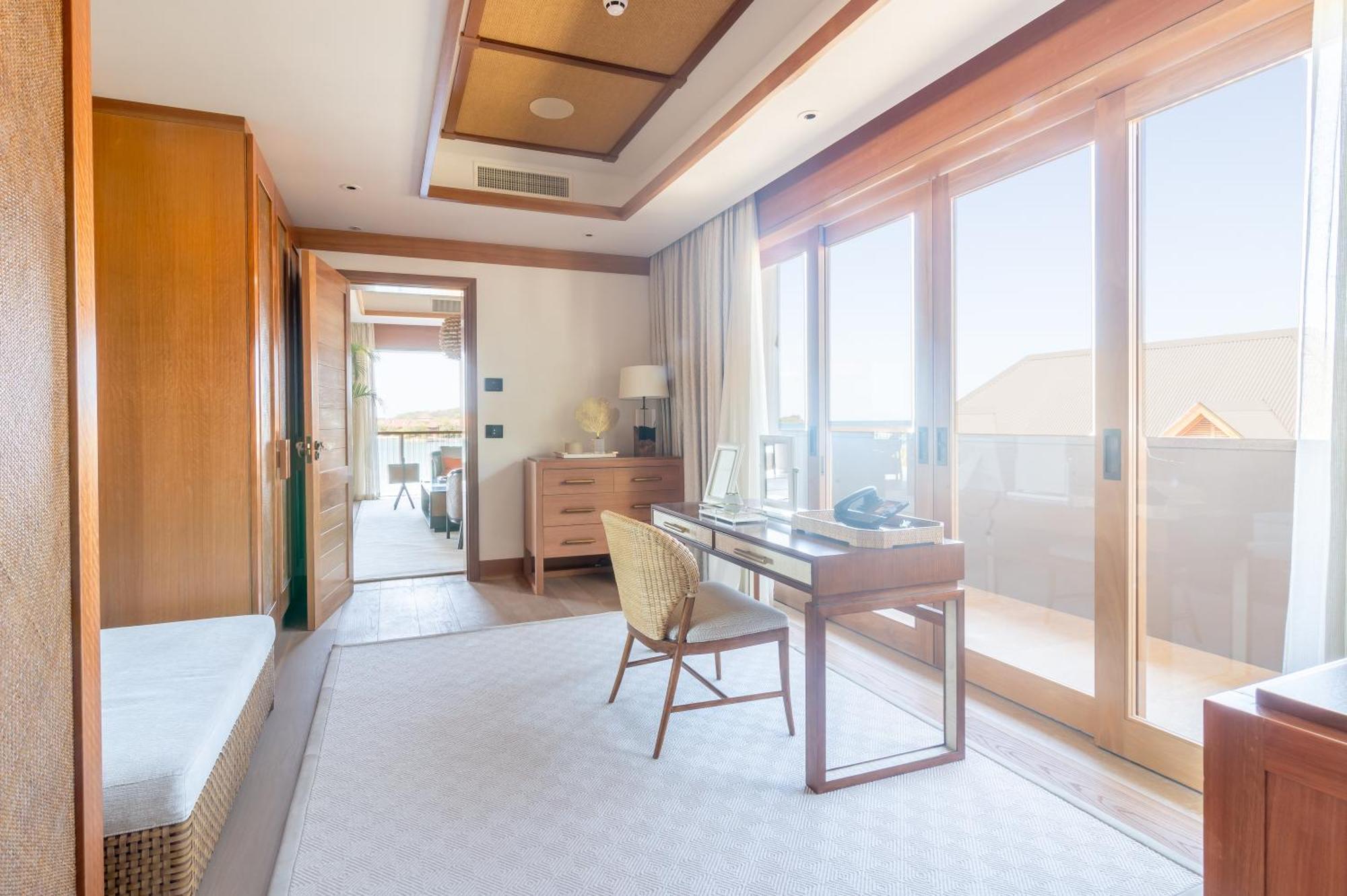 L'Escale Resort Marina & Spa - Small Luxury Hotels Of The World Victoria Room photo